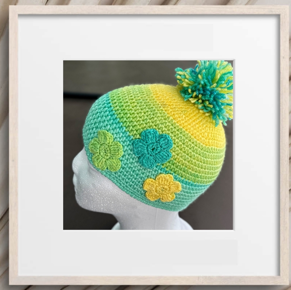 Hand-knitted hat for girls 4-6 Knitted hat for a girl made of melange threads